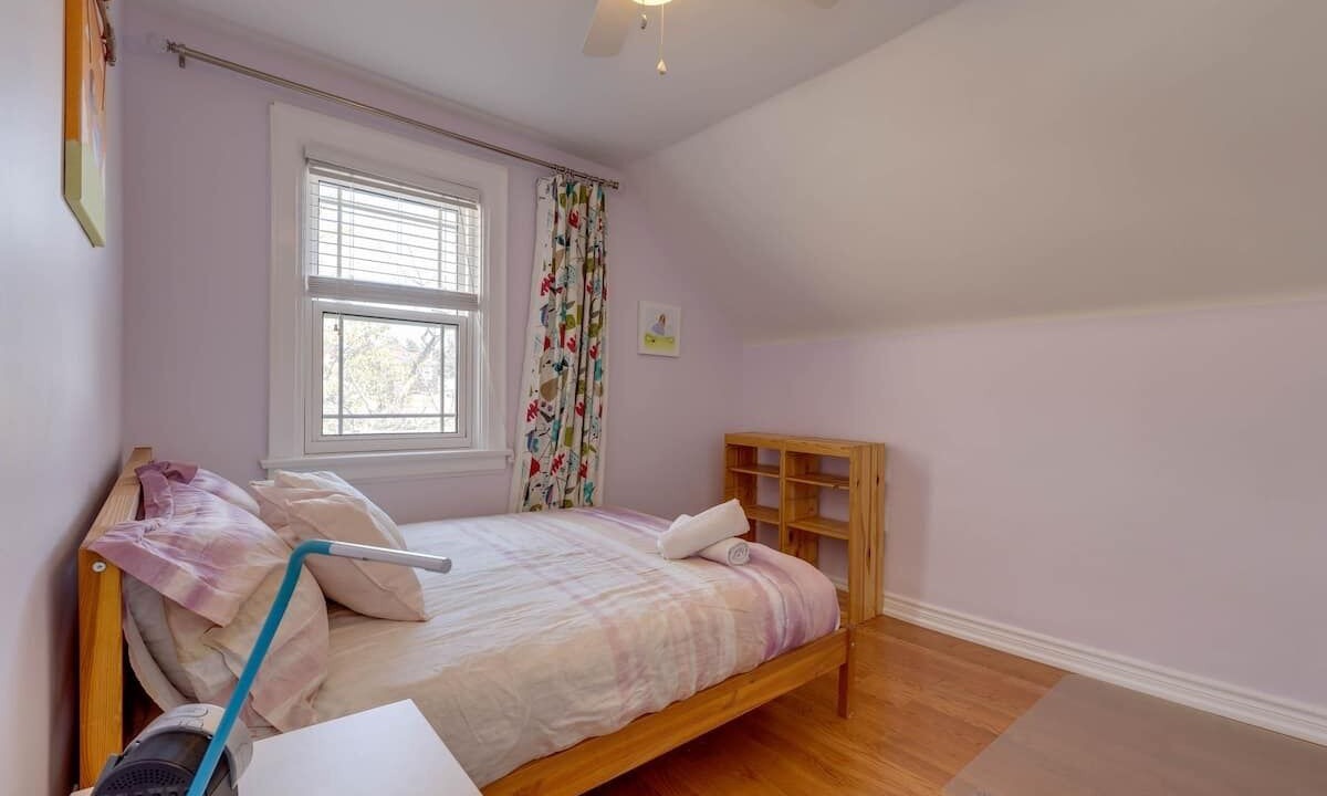 Photo of Bedroom in Oakwood Village