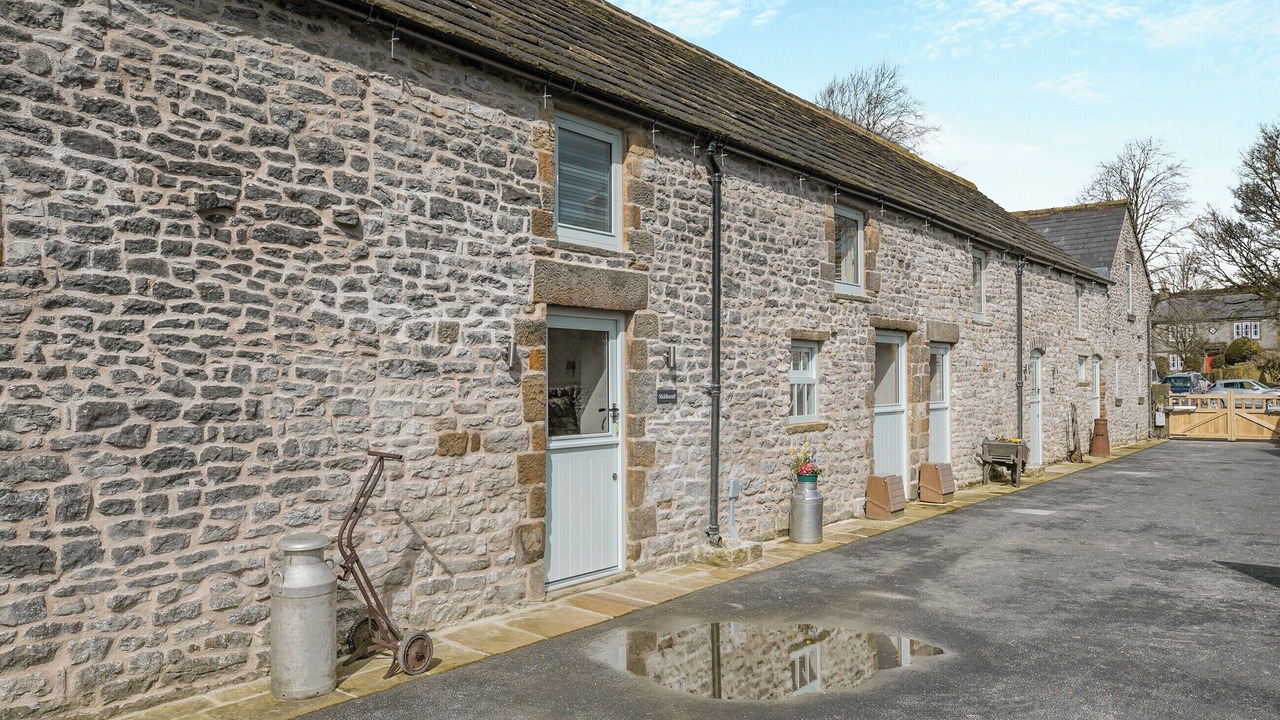 Photo of Outdoor in Litton