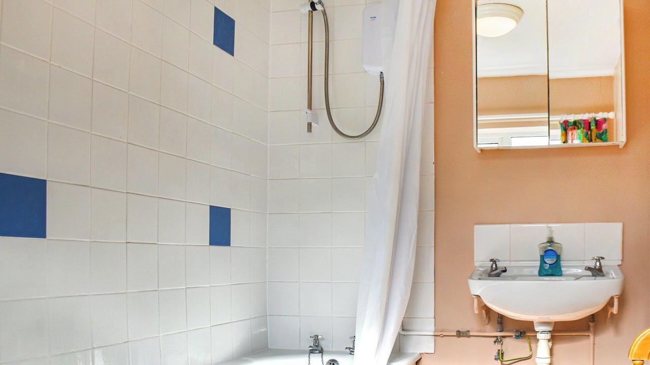 Photo of Bathroom in Foxley