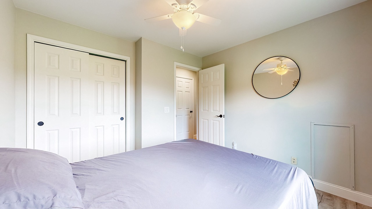 Photo of Bedroom in Town of Benton