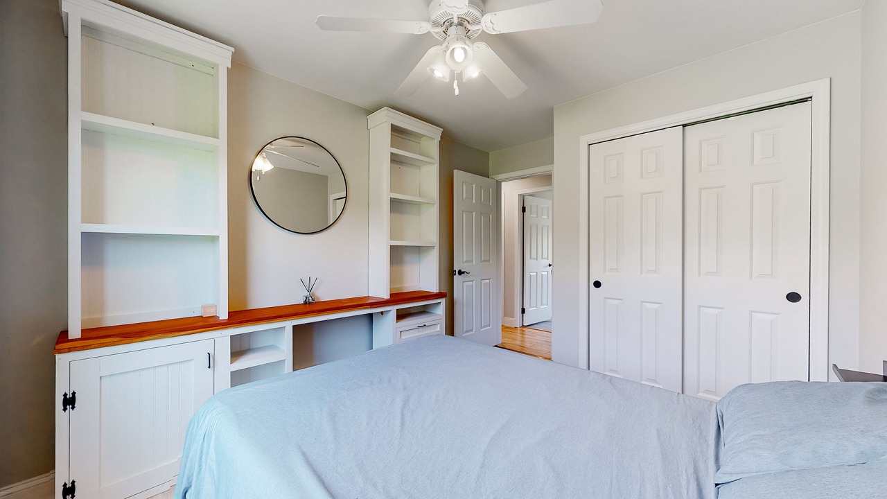 Photo of Bedroom in Town of Benton