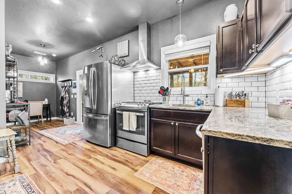 Photo of Kitchen in Eureka Springs