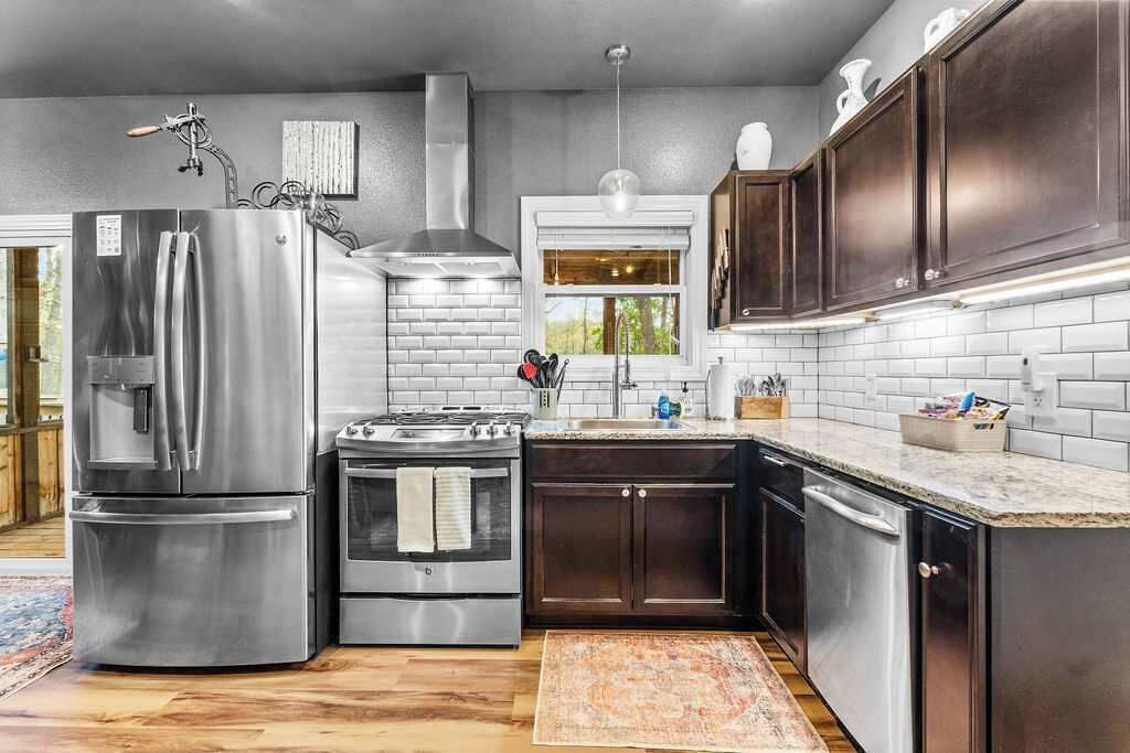 Photo of Kitchen in Eureka Springs
