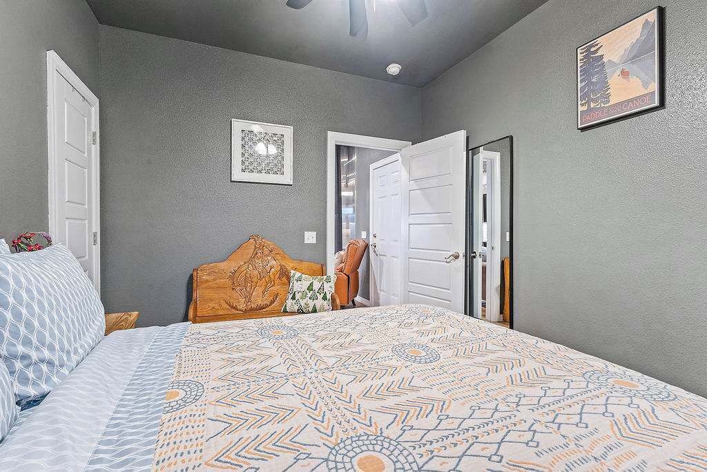 Photo of Bedroom in Eureka Springs