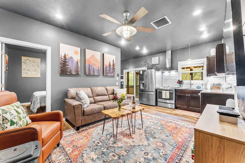 Photo of Livingroom in Eureka Springs