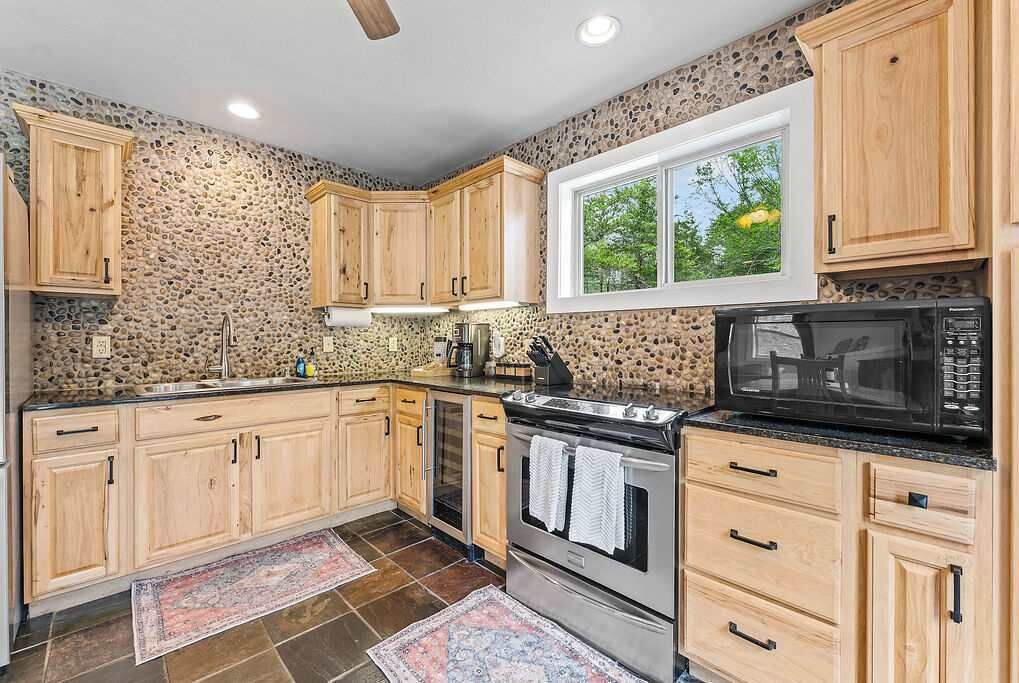 Photo of Kitchen in Eureka Springs