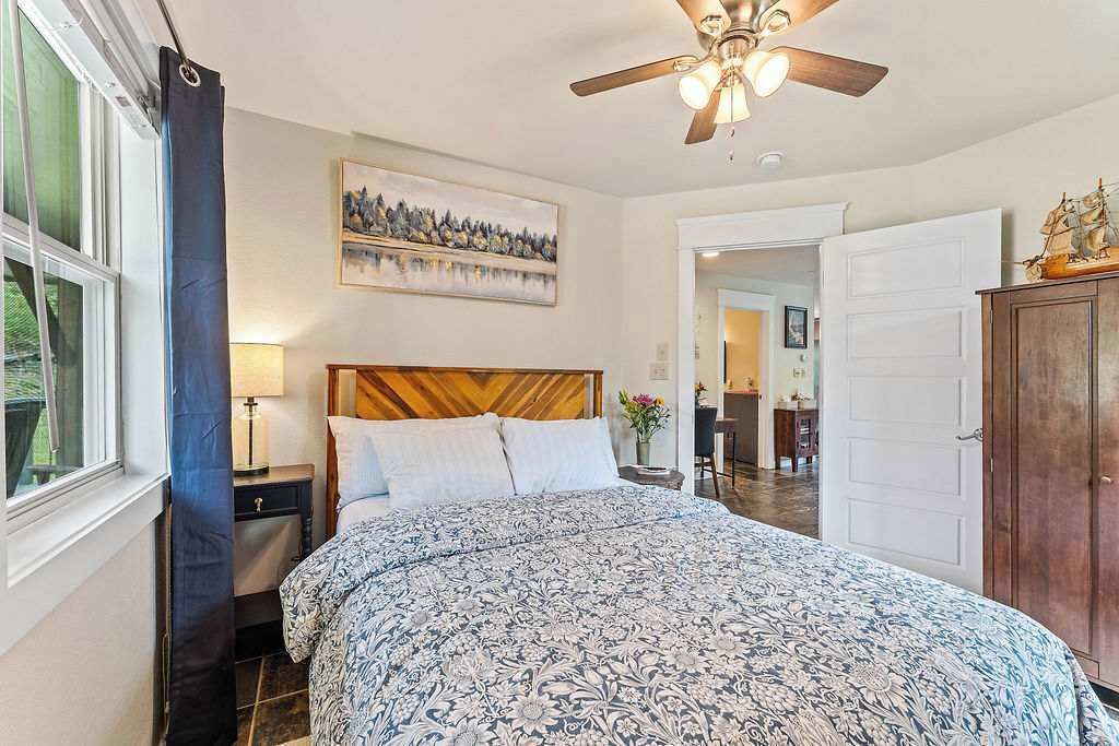 Photo of Bedroom in Eureka Springs