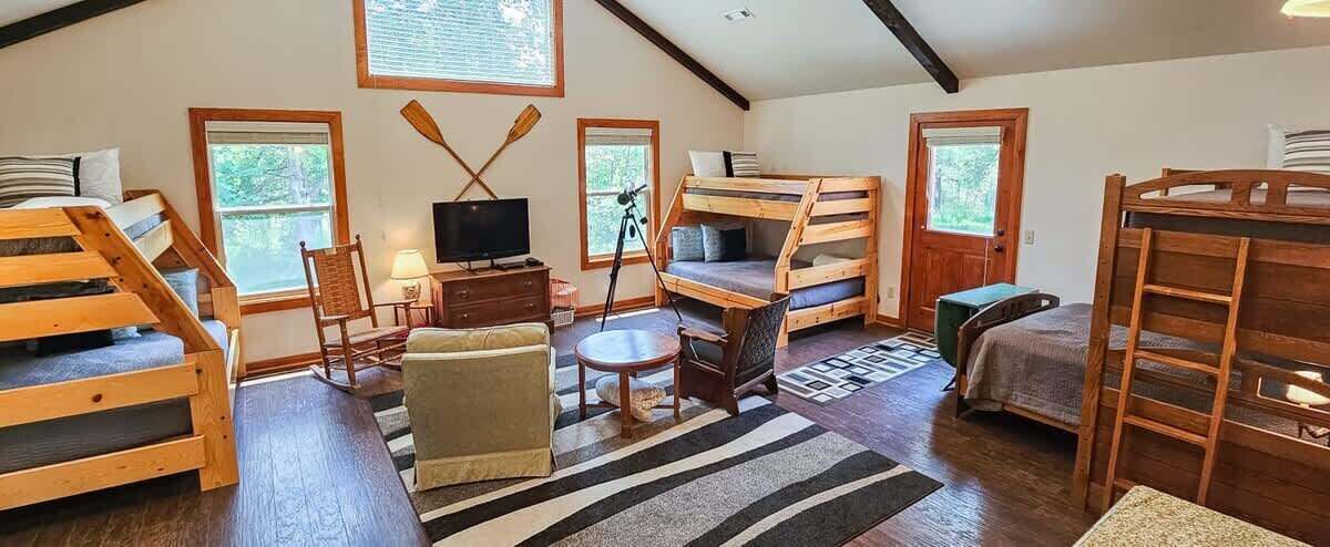 Photo of Bedroom in Eureka Springs