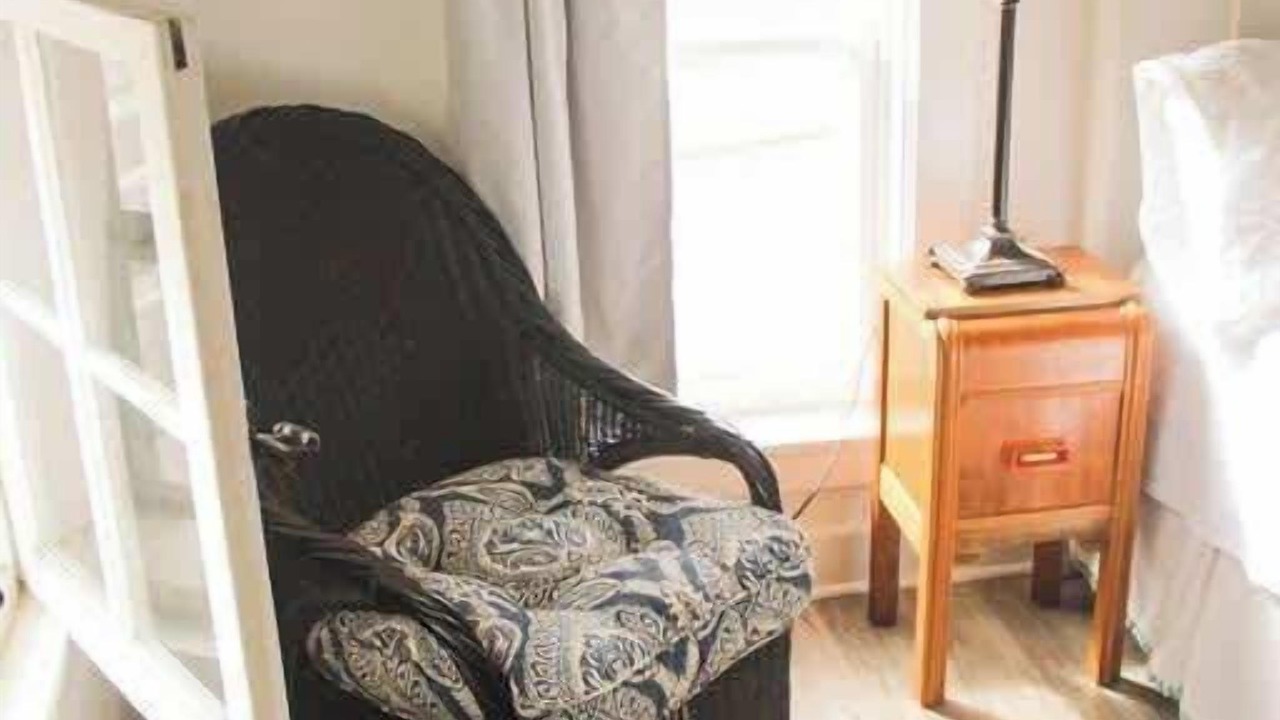 Photo of Bedroom in Eureka Springs Historic District