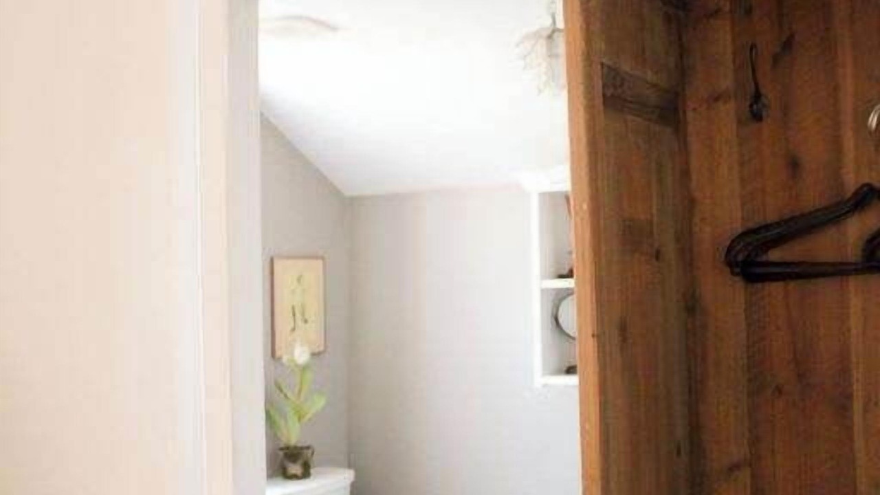 Photo of Bathroom in Eureka Springs Historic District