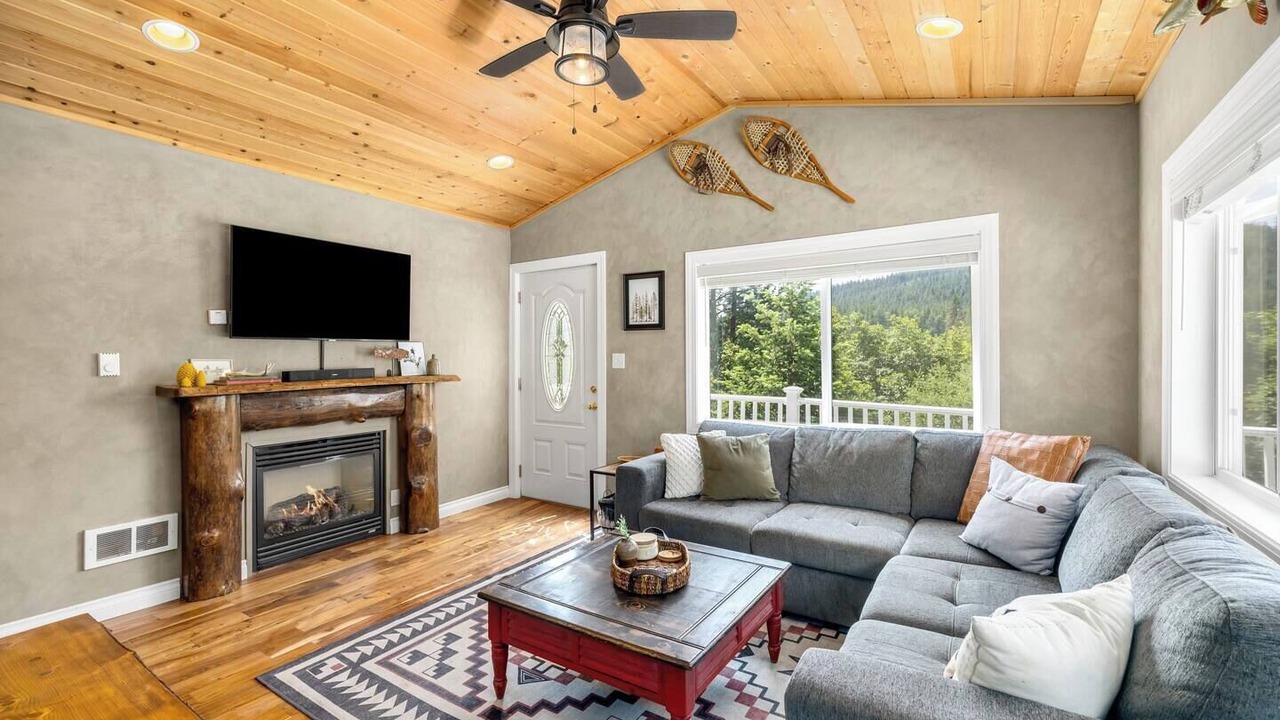 Photo of Livingroom in Newport