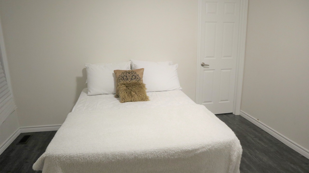 Photo of Bedroom in Bowmanville