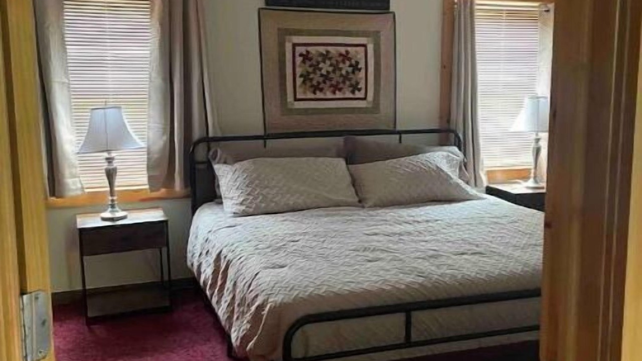 Photo of Bedroom in Derrick City