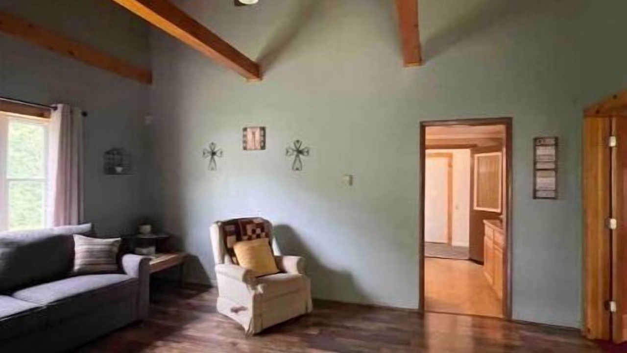 Photo of Livingroom in Derrick City