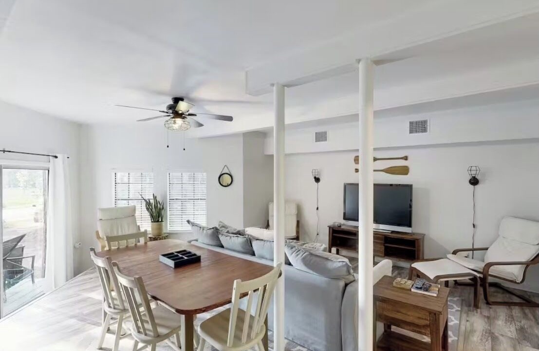 Photo of Livingroom in Onalaska