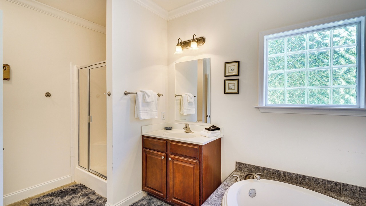 Photo of Bathroom in Semora