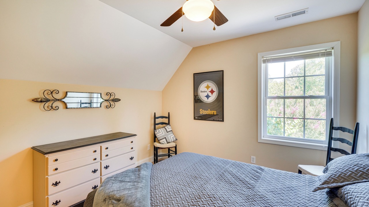 Photo of Bedroom in Semora