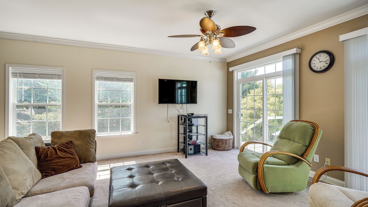 Photo of Livingroom in Semora