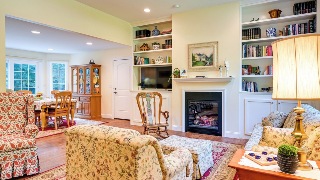 Photo of Livingroom in Flushing Township