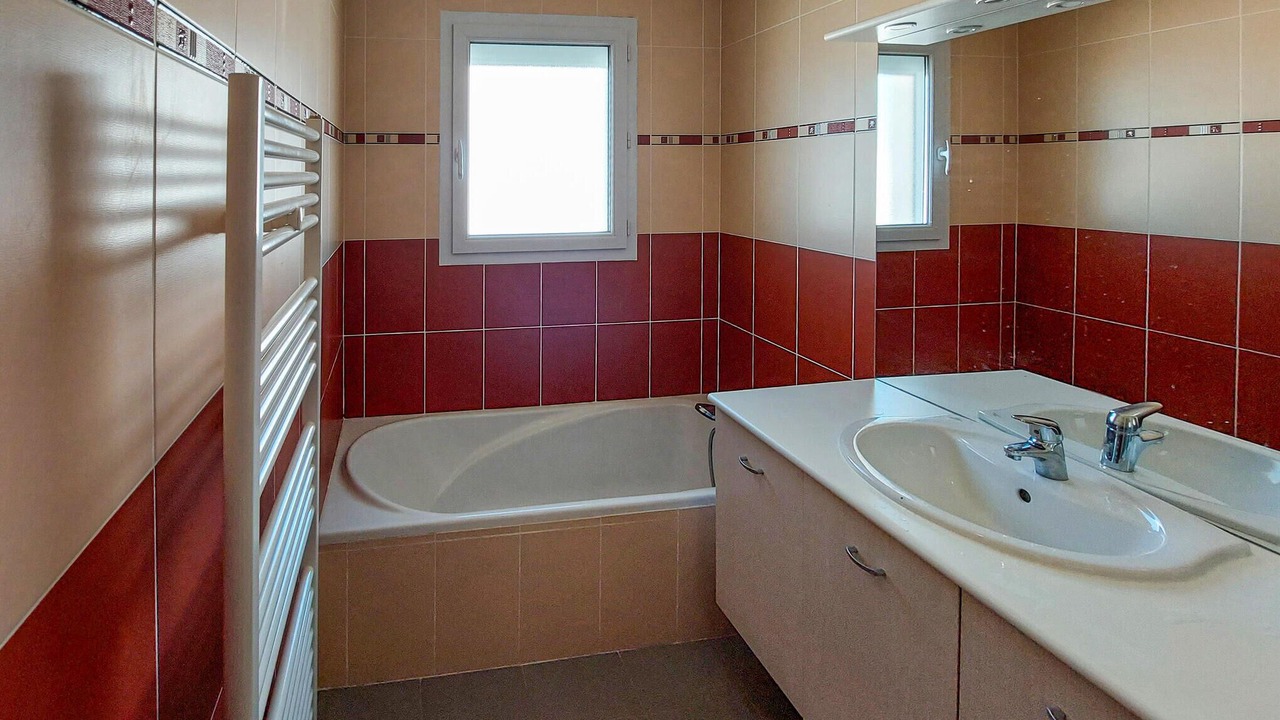 Photo of Bathroom in Sainte-Gemme-la-Plaine