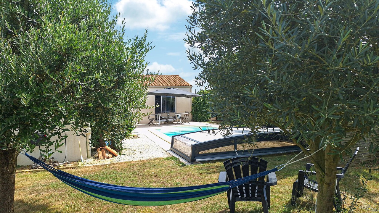 Photo of Outdoor in Sainte-Gemme-la-Plaine