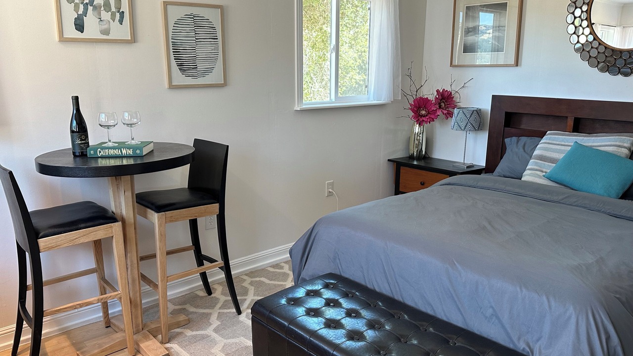 Photo of Bedroom in Geyserville