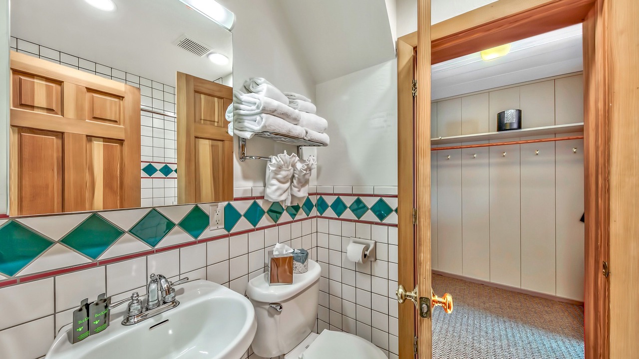 Photo of Bathroom in Sugar Bowl Resort