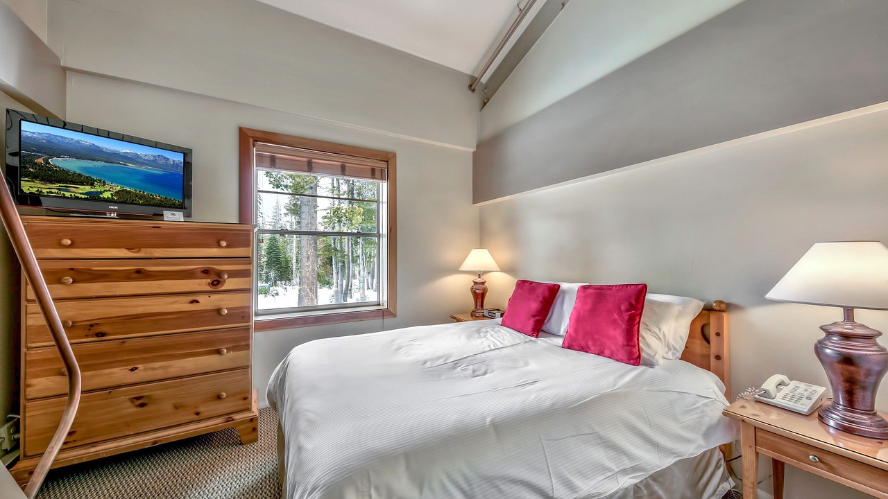 Photo of Bedroom in Sugar Bowl Resort
