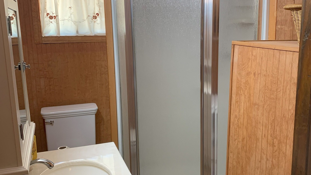 Photo of Bathroom in Pottsboro