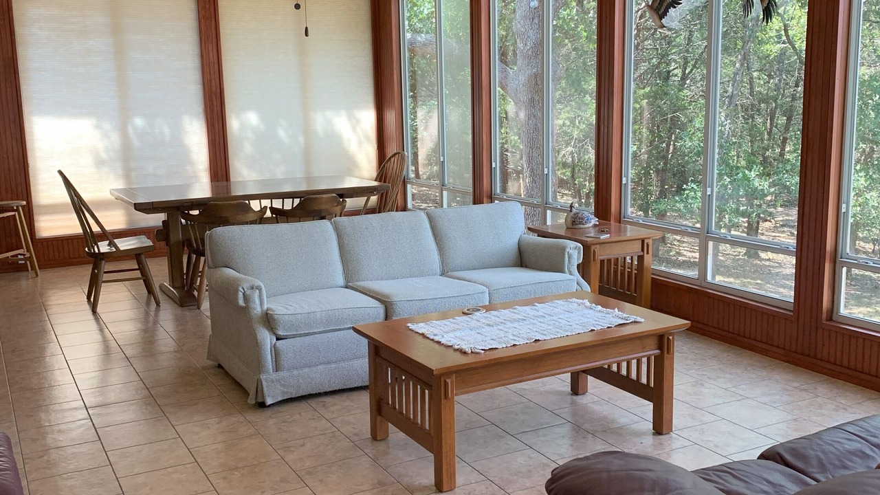 Photo of Livingroom in Pottsboro
