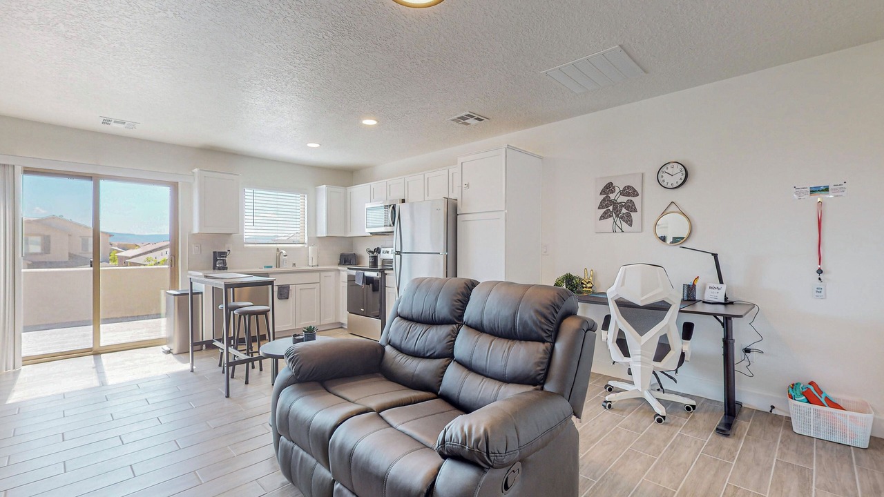 Photo of Livingroom in Mesa Del Sol Innovation Park