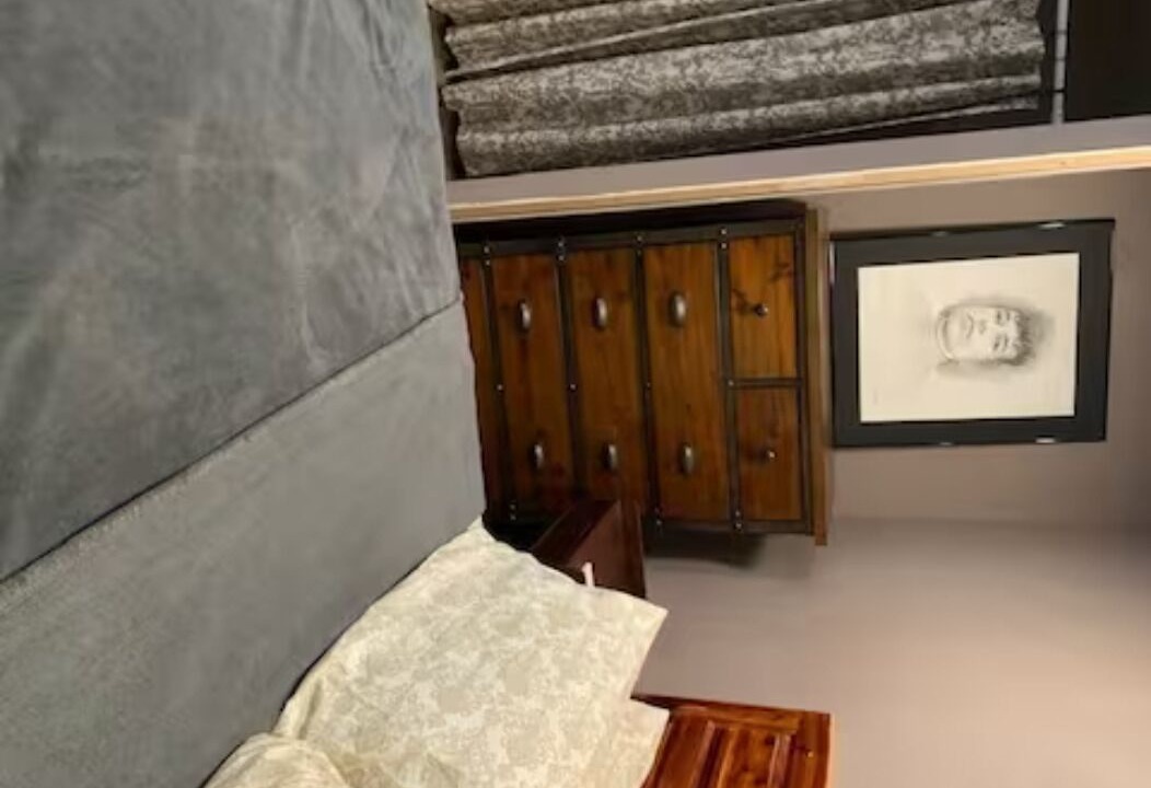 Photo of Bedroom in Hurricane