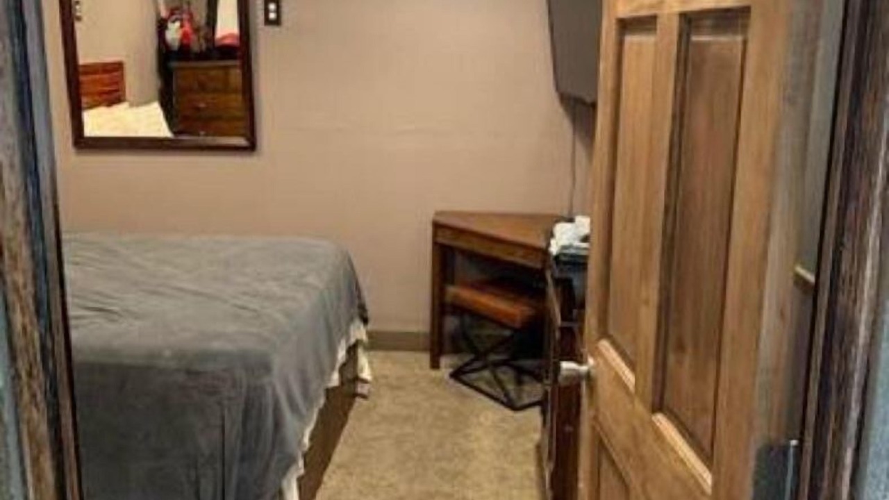 Photo of Bedroom in Hurricane