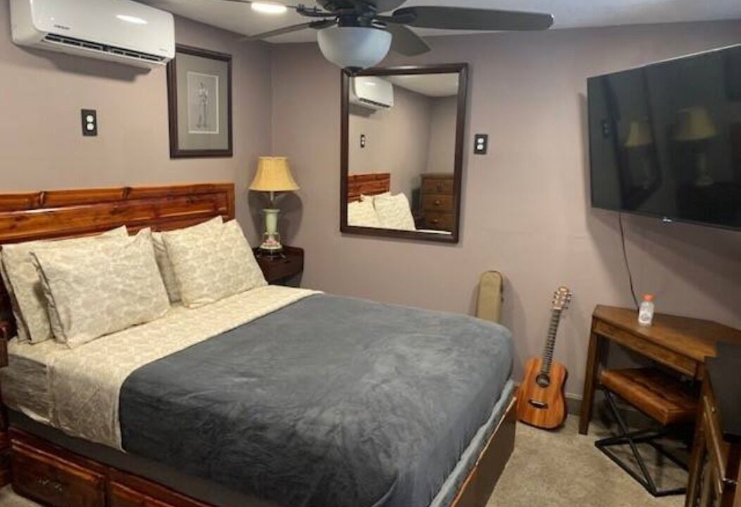 Photo of Bedroom in Hurricane