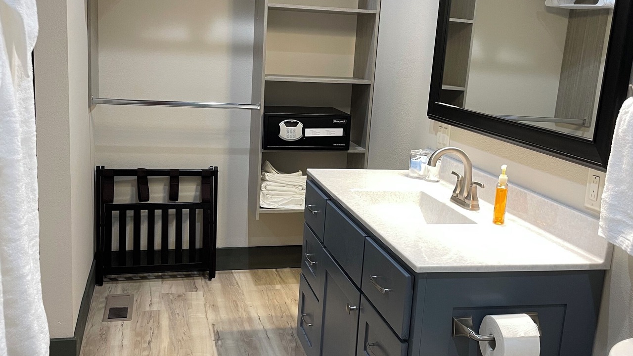 Photo of Bathroom in Russell