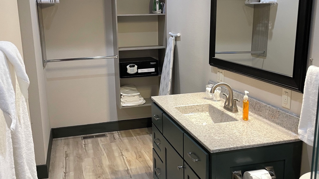 Photo of Bathroom in Russell