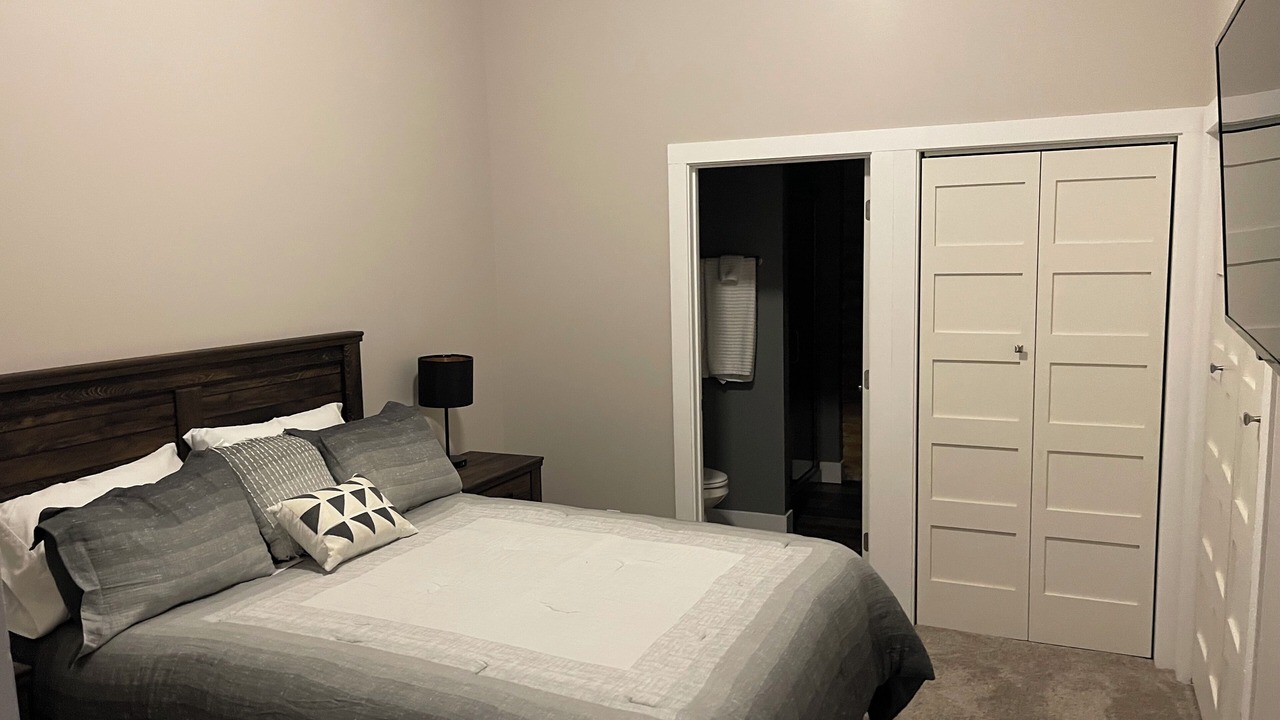 Photo of Bedroom in Russell