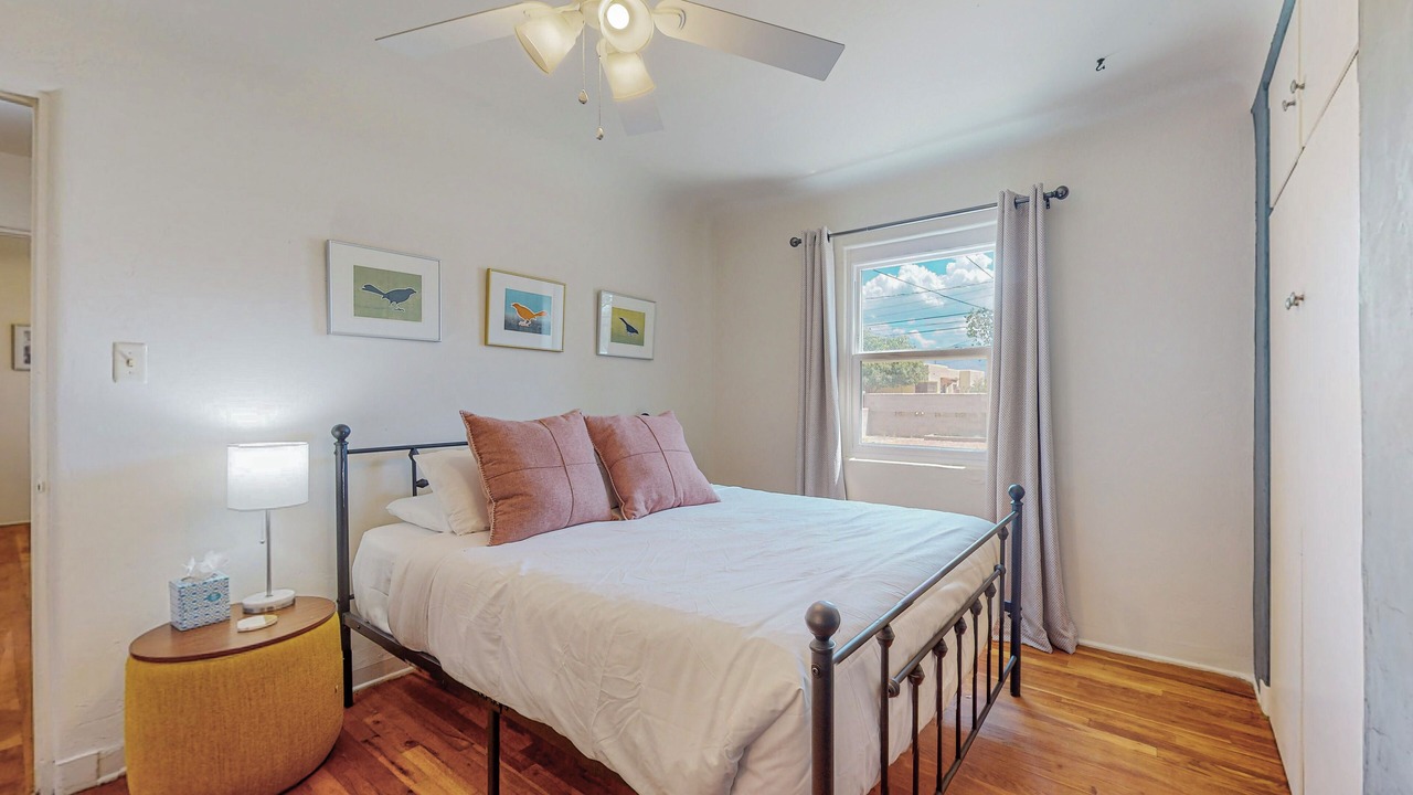 Photo of Bedroom in Highland Business