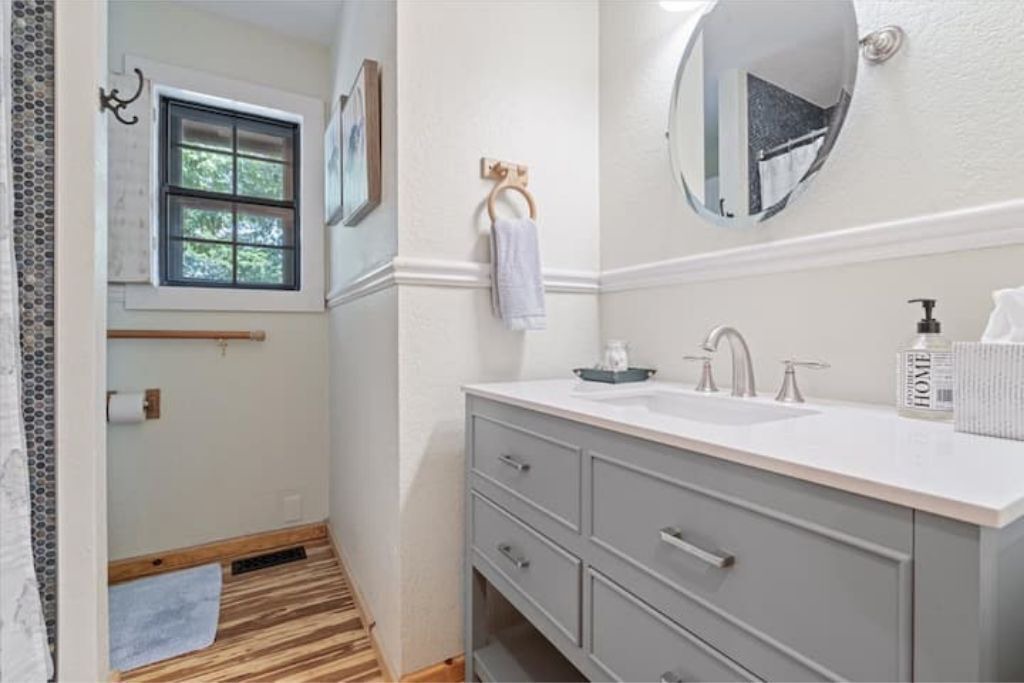Photo of Bathroom in Lost Bridge Village