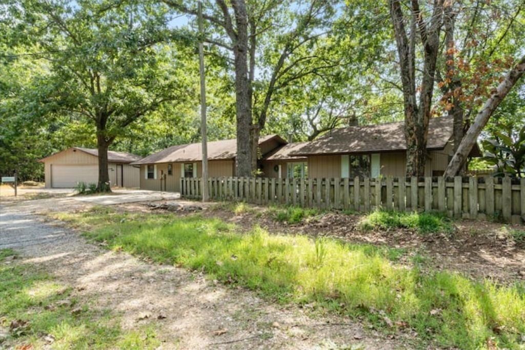 Photo of Outdoor in Lost Bridge Village