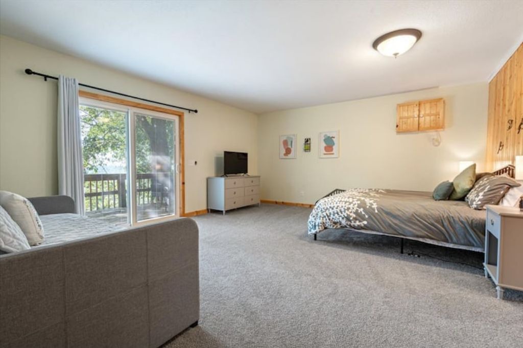 Photo of Bedroom in Lost Bridge Village