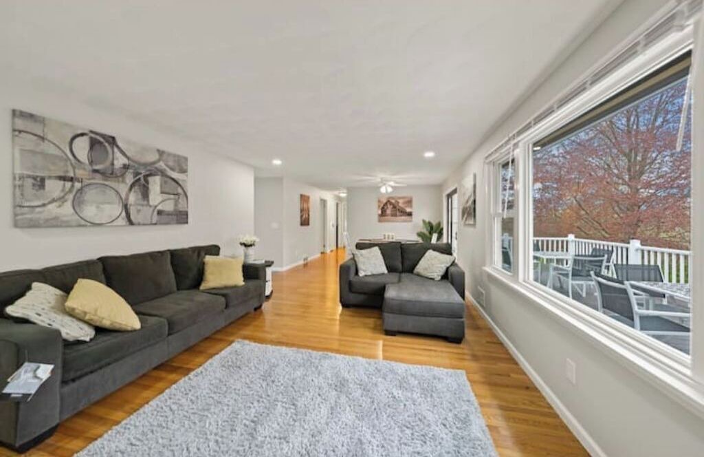Photo of Livingroom in Penfield