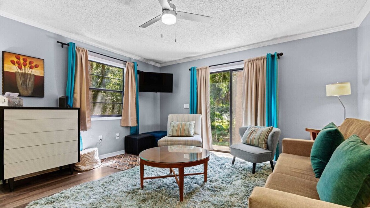 Photo of Livingroom in Gainesville