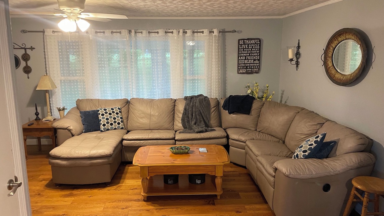 Photo of Livingroom in Lenox