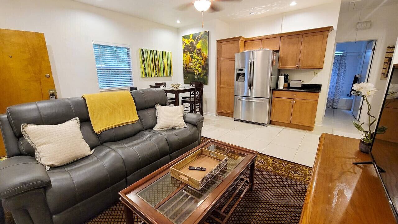 Photo of Livingroom in Pleasant Street