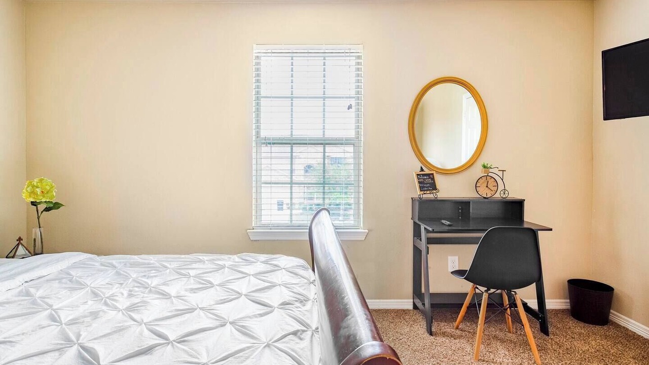 Photo of Bedroom in Clodine