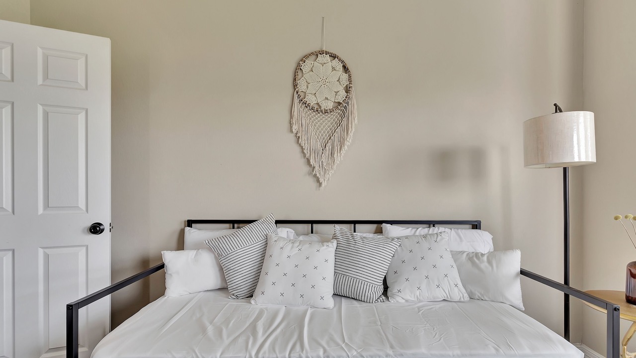 Photo of Bedroom in Clodine