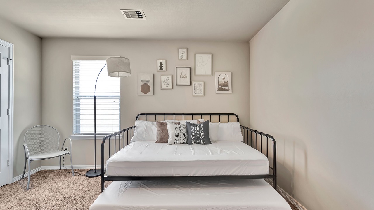 Photo of Bedroom in Clodine