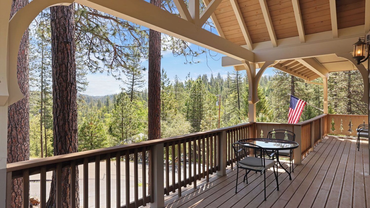 Photo of Outdoor in Groveland