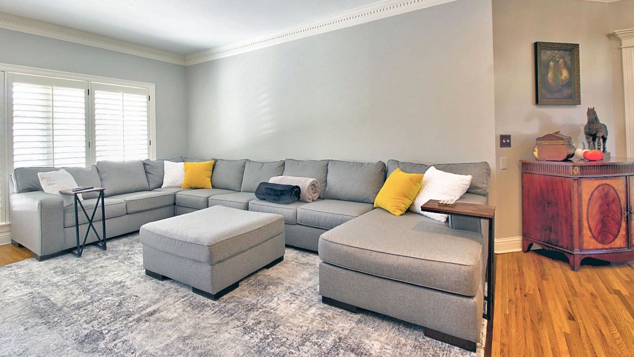 Photo of Livingroom in Owasso